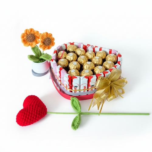 Boîte cœur artisanale avec chocolats Kinder Bueno et Ferrero Rocher + petit cœur au crochet